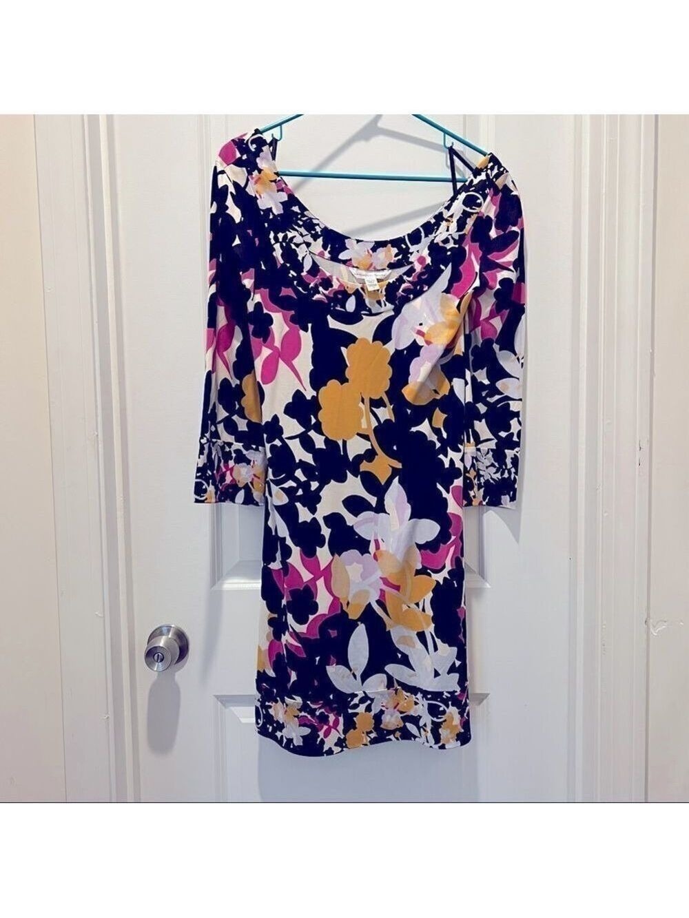 Diane Von Furstenberg 100% Silk Floral Dress size 10